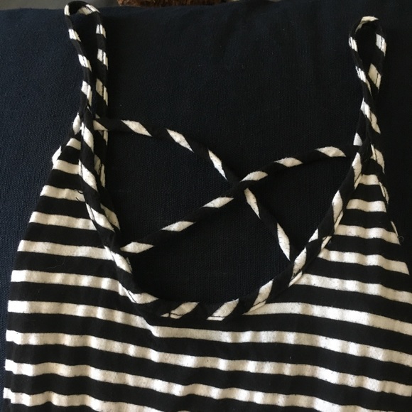 Black & White Striped Dress With Pockets - Picture 4 of 4